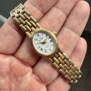 Vintage Elgin Dainty Women's Watch EC825-007 Quartz Gold Tone 16 mm 7” Length